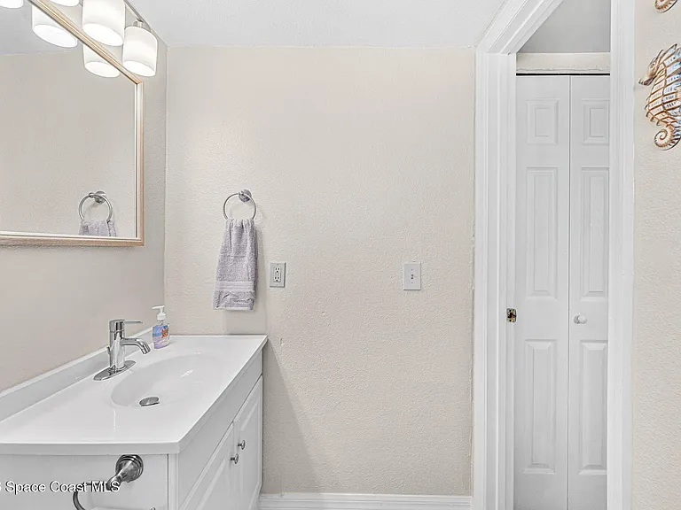 211 Circle Dr #1A — Photo 16