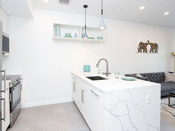 4th image of 537 Grand St #5F