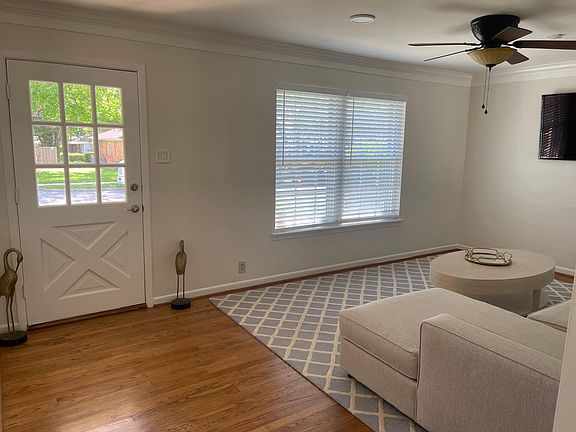 3rd image of 10209 Lakemere Dr