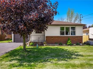 352 Seneca Pl, Lancaster, NY 14086