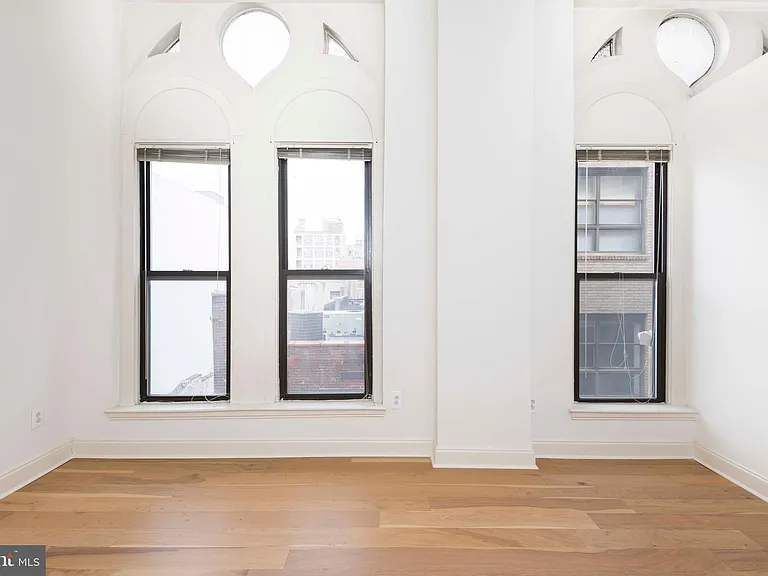 701-3 Sansom St #407 — Photo 12