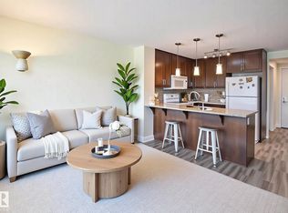 3670 139th Ave NW #210, Edmonton, AB T5Y3N5