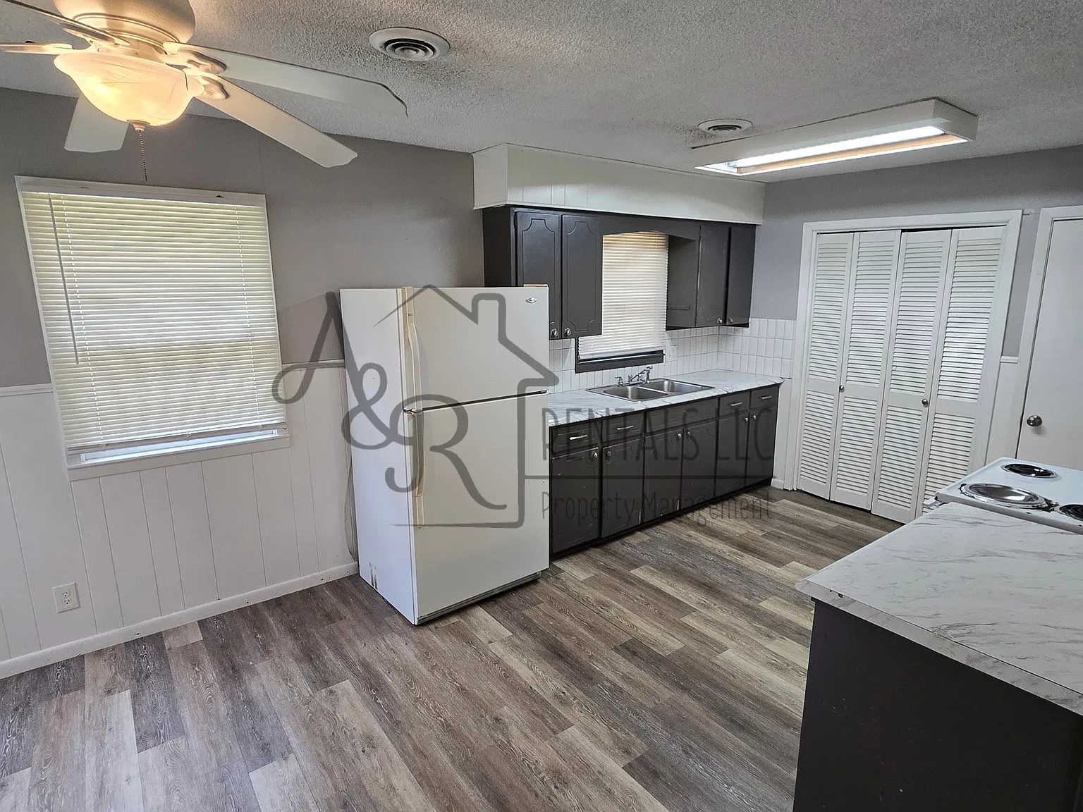 300 East Euclid Street - 1 — Photo 3