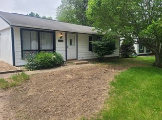 1228 Rutledge Rd, Bloomington, IL 61704