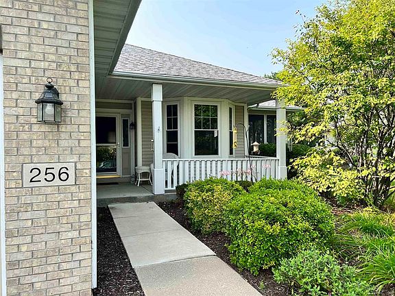 3rd image of 256 Muir Dr #0