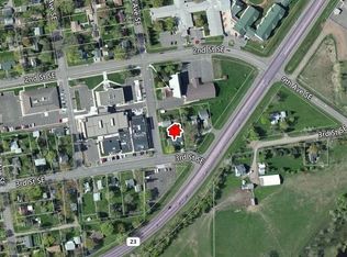 710 3rd St SE, Milaca, MN 56353