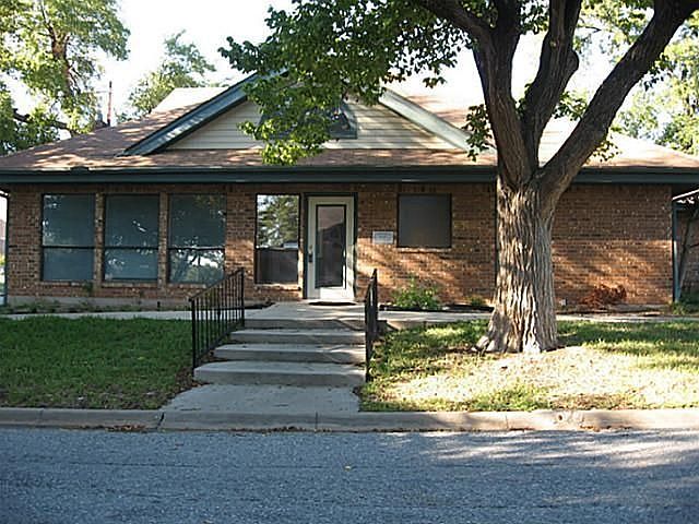 1st image of 301 N Highland Ave