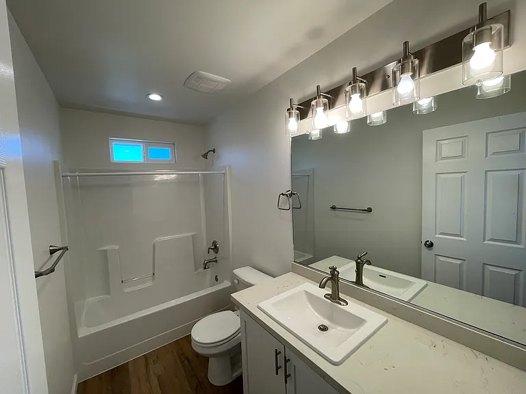 1841 Lime Ave — Photo 12
