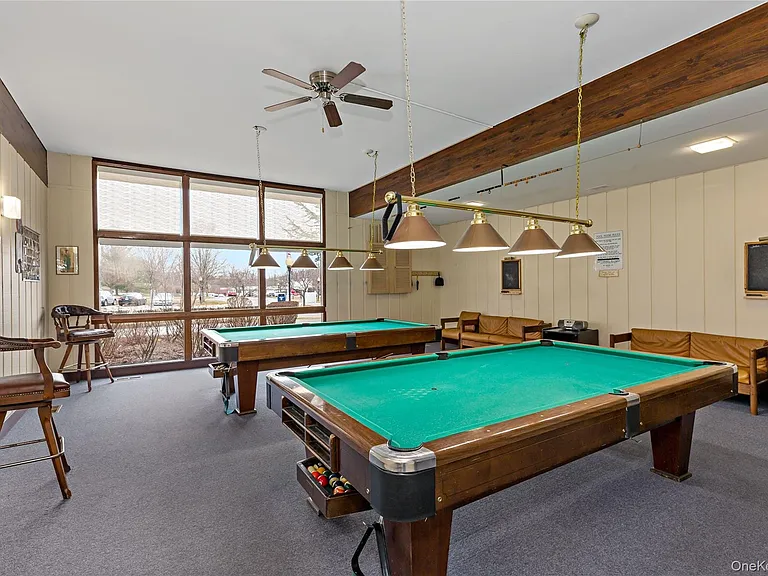 164 Carriage Ct #B — Photo 43
