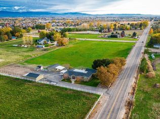 988 W King Rd, Kuna, ID 83634