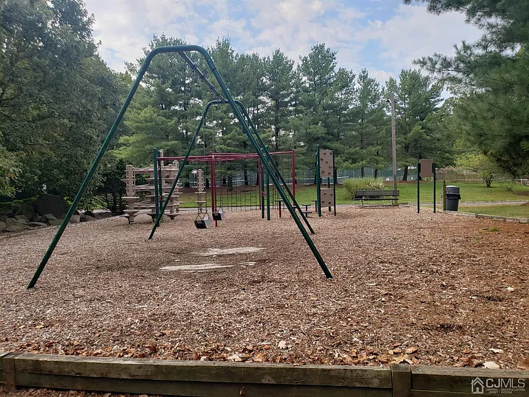 5132 Beech Ct — Photo 33