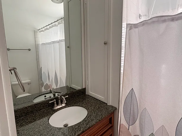 216 S Edison Ave — Photo 16