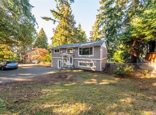 5810 Hammond Bay Rd, Nanaimo, BC V9T 5N3