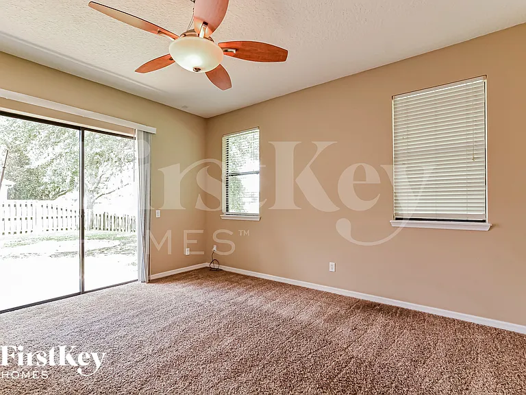 1521 Clapton Dr — Photo 11