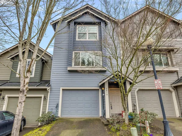 2870 NE Blossom Hill Rd, Fairview, OR 97024