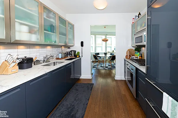 Rented by Brown Harris Stevens | media 10