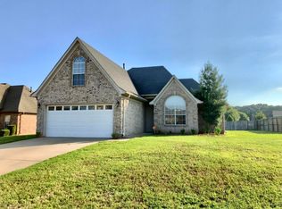 6801 Anna May Dr, Walls, MS 38680