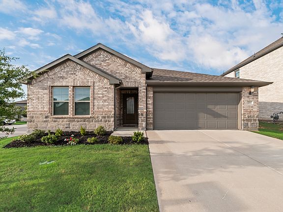 2nd image of 2536 Peoria Dr