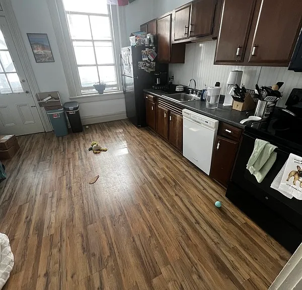 500 W Franklin St #4 — Photo 3