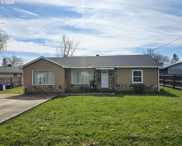 2137 Castle Ave, Roseburg, OR, 97471