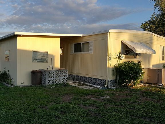 4th image of 324 Estrada St