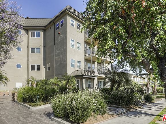 3rd image of 1420 N Laurel Ave APT 407