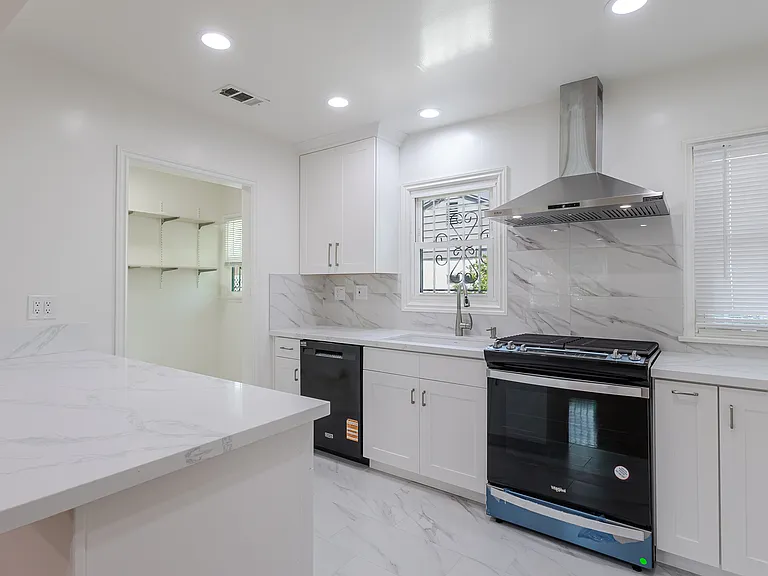801 Elm Ave #A — Photo 5