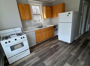 93 Bayview Ave, Jersey City, NJ 07305