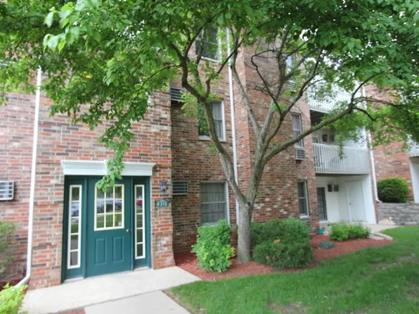4316 W Shamrock Ln APT 2D, McHenry, IL 60050
