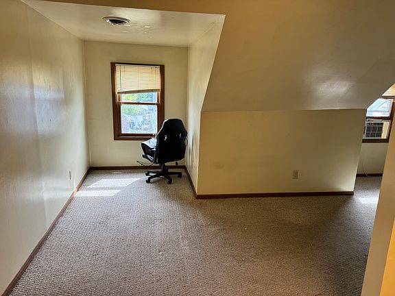 3rd image of 35 Crocker Ave #7