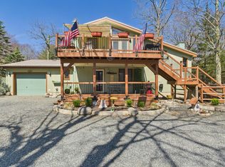 1010 Salamanca Dr, Tobyhanna, PA