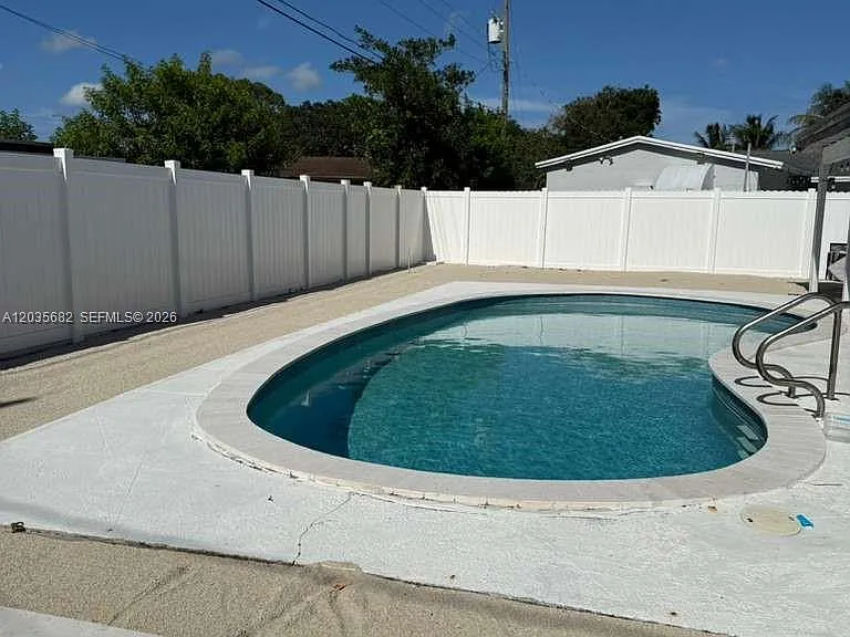 3811 NW 6th Pl — Photo 1