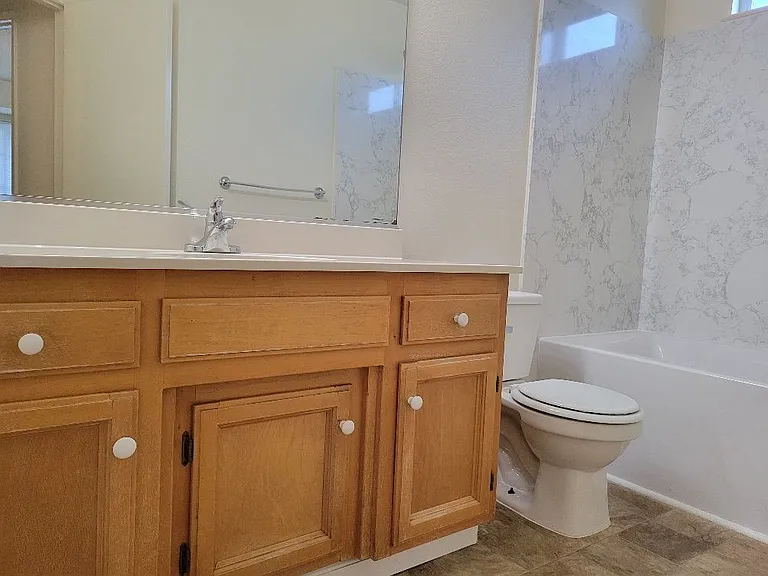 1812 College Greens Dr — Photo 8