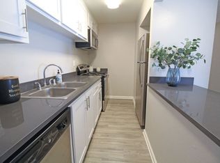 941 43rd Ave APT 4, Sacramento, CA 95831