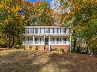 6000 Glenacre Dr, Kernersville, NC 27284