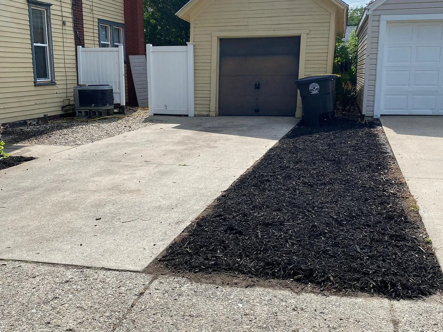2 bed, 1500 sqft, $1,095 — Photo 3