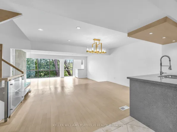 59 Cricklewood Cres, Markham, ON L3T 4T8