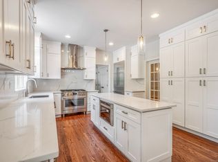 12B Hickory Dr, Greenwich, CT 06831