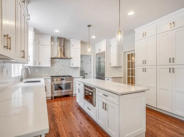 12B Hickory Drive, Greenwich, CT 06831