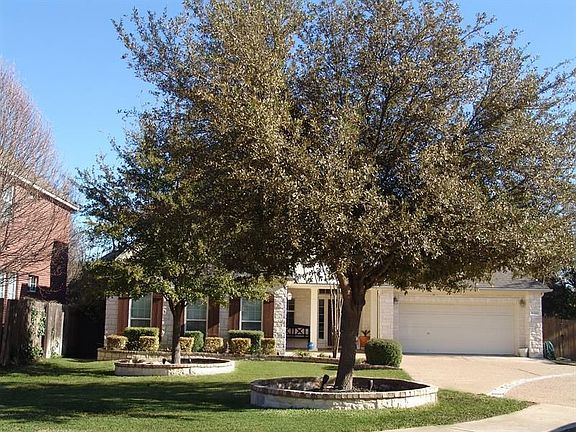 2nd image of 3207 Whispering Woods Ct