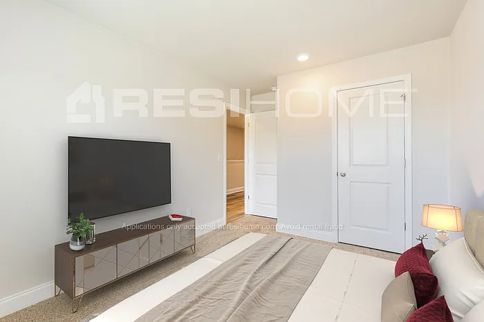 129 Aurora Ln — Photo 11