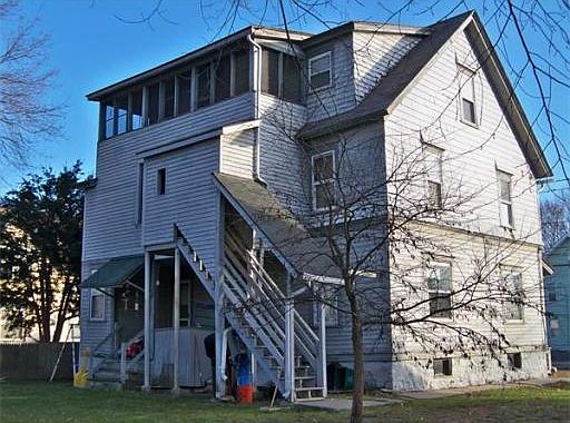 2nd image of 180 Wells St