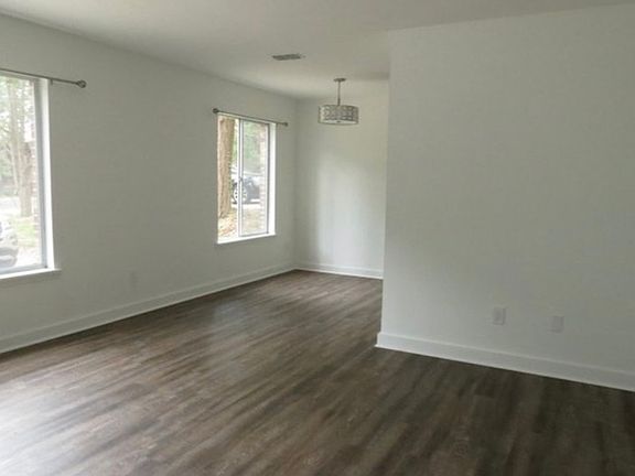 3rd image of 617 Holyoke Ct APT A