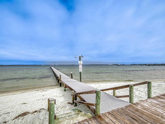 2nd image of 1150 Fort Pickens Rd APT A1