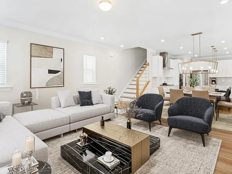 451 Wendover Pkwy — Photo 3