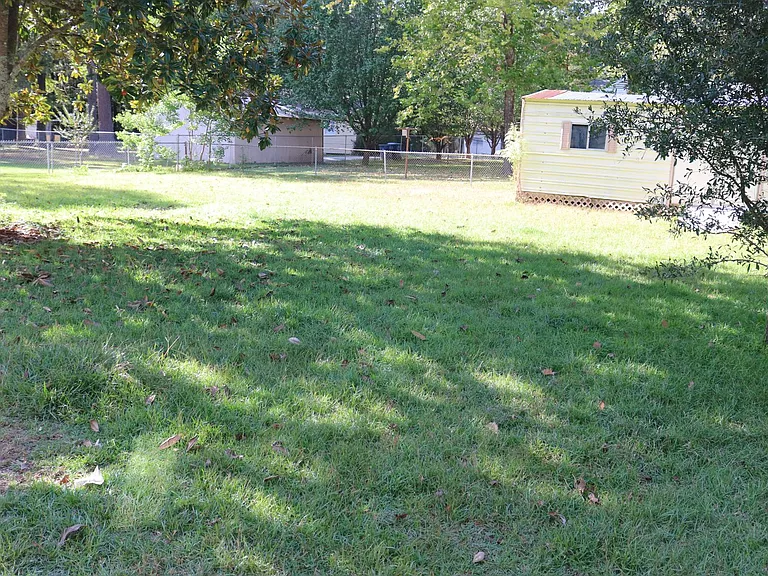 308 W Warriner Ave — Photo 25