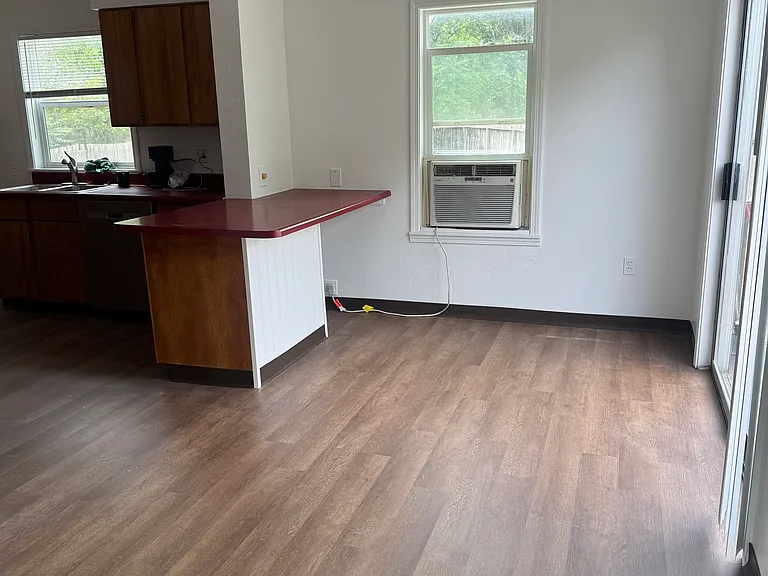 1411 Gunnison Ct — Photo 3