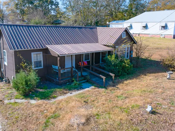 44 Clairmont Ave, Elberton, GA 30635