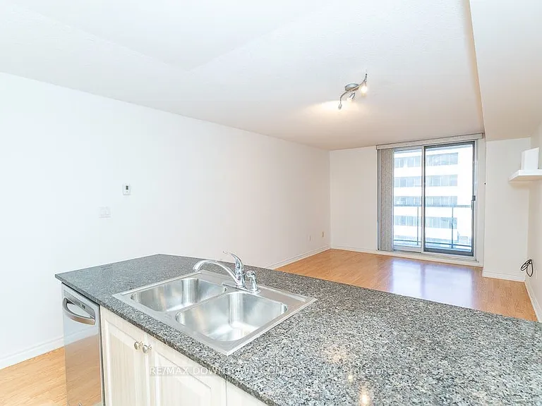 801 Bay St #611 — Photo 9