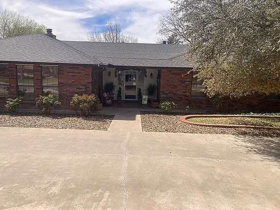 2902 Diamond A Dr — exterior photo